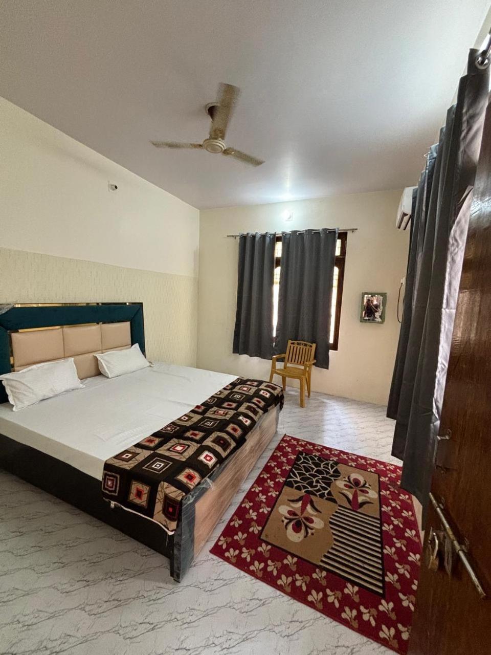 Pipewalas House Homestay *